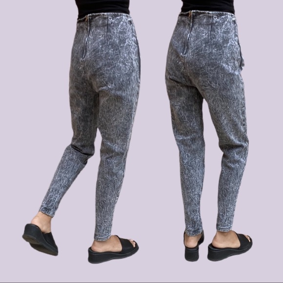 🚫SOLD🚫 80s Acid Wash Jeans 🌪 - Picture 3 of 5